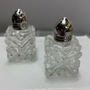 Vintage 1950's Leonard Japan Crystal Cut Glass Miniature Salt and Pepper Shakers